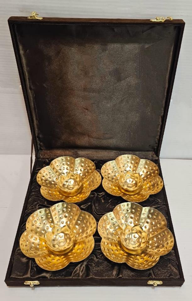 Newly Design Iron Diya Set